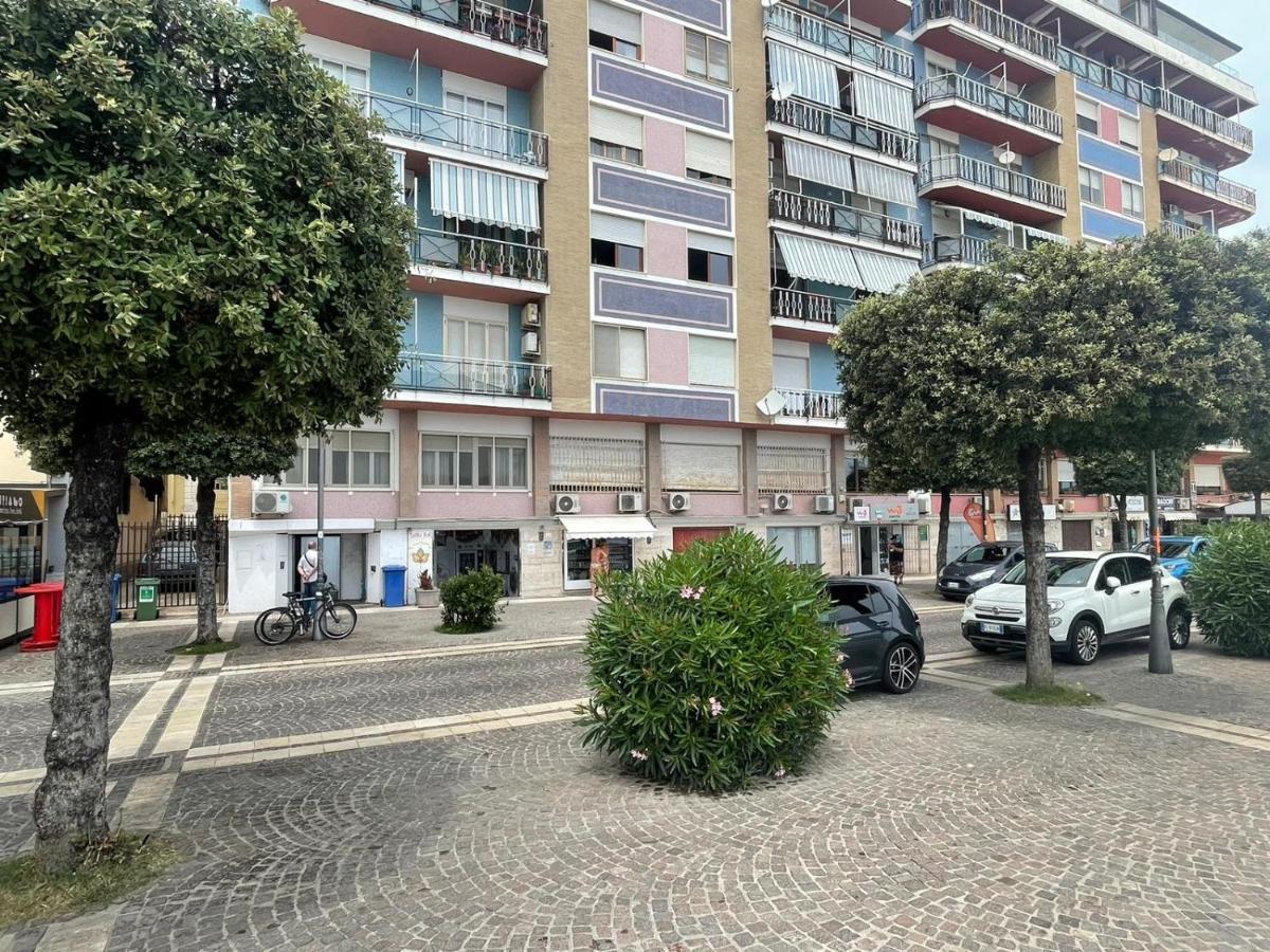 La Finestra Sul Mare B&B Crotone Exterior foto